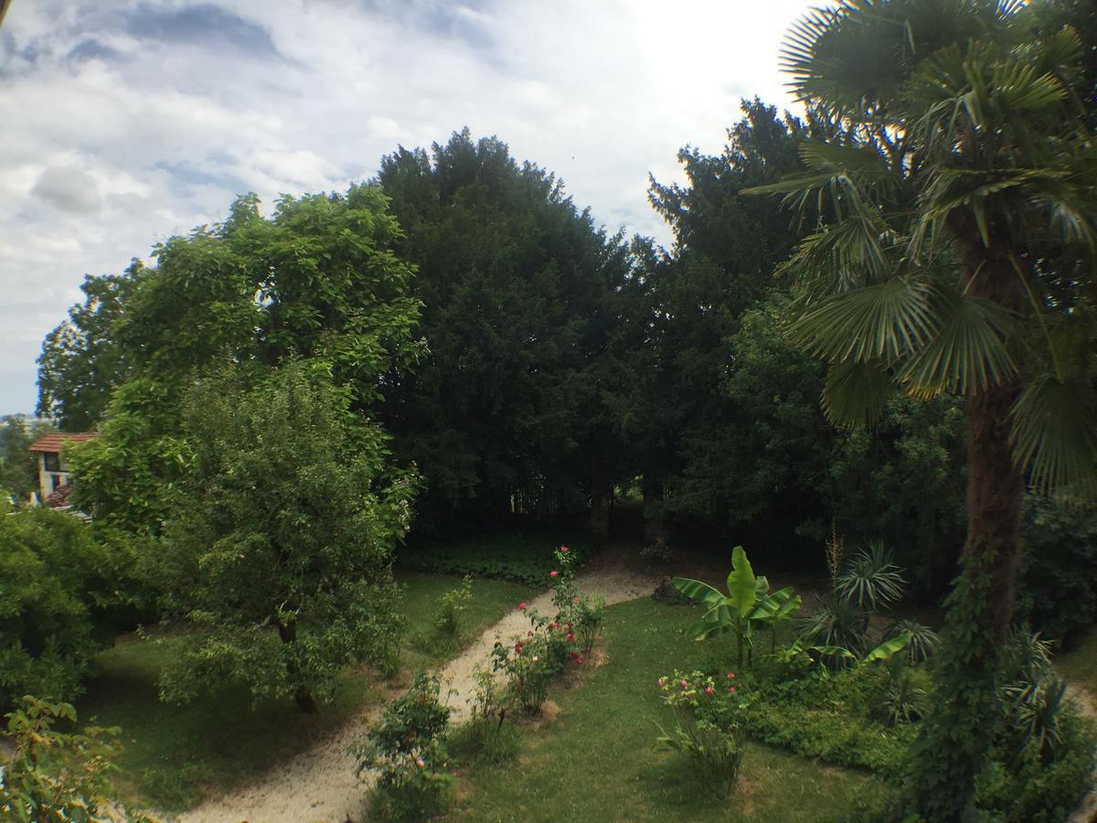 Bed and Breakfast Domaine De Puytirel Champagne-et-Fontaine Exterior foto